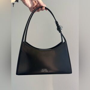 Marc Jacobs Glam Claw Clip Shoulder Bag